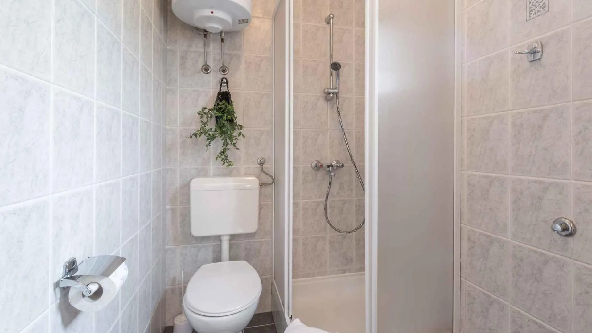 Apartment In Porec 43010