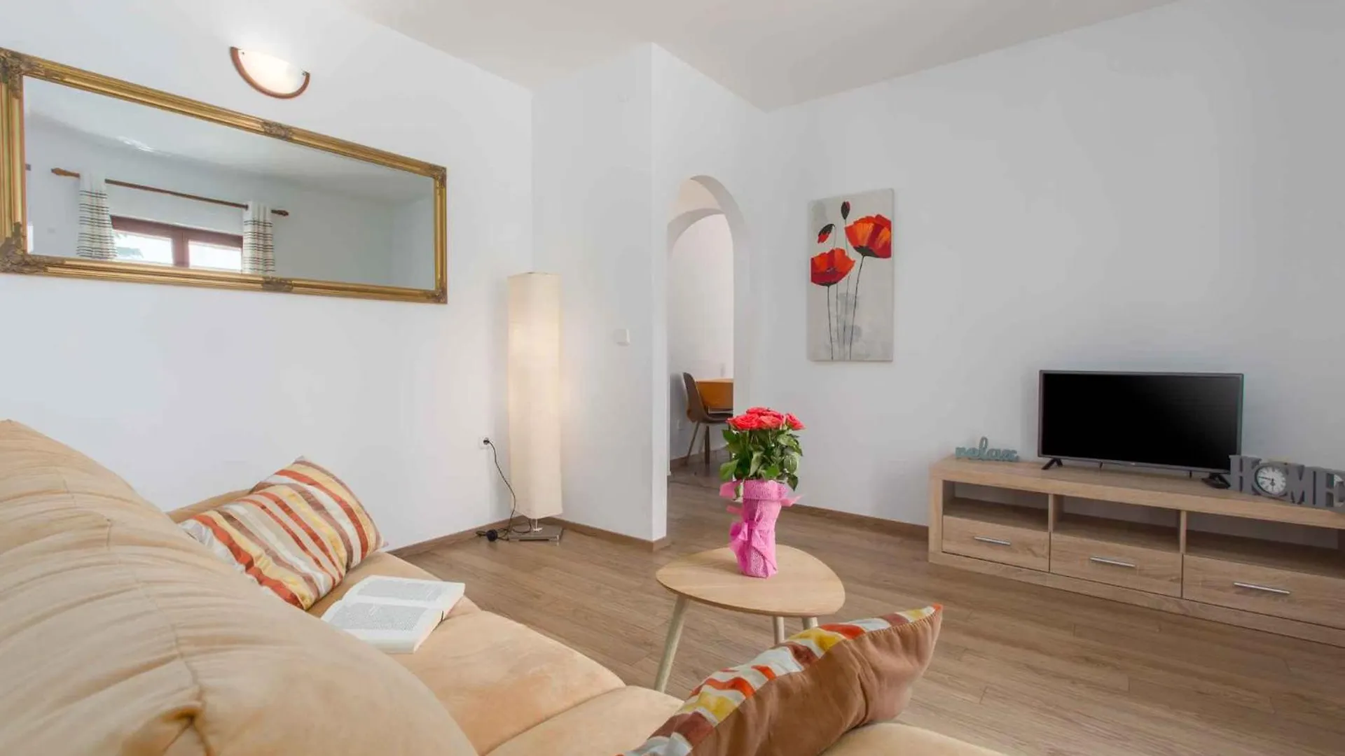 Apartment In Porec 43010