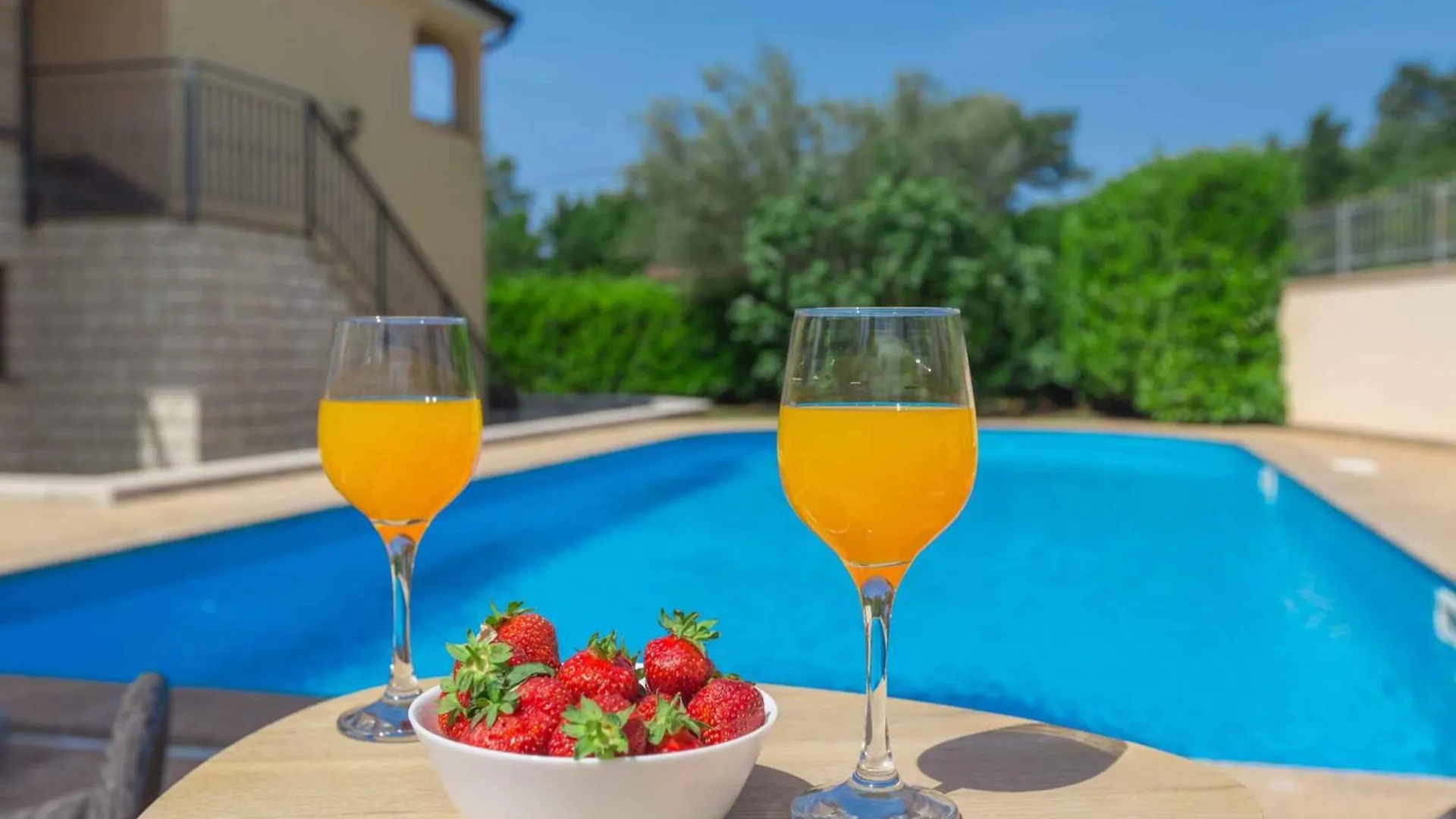 Apartment In Porec 43010