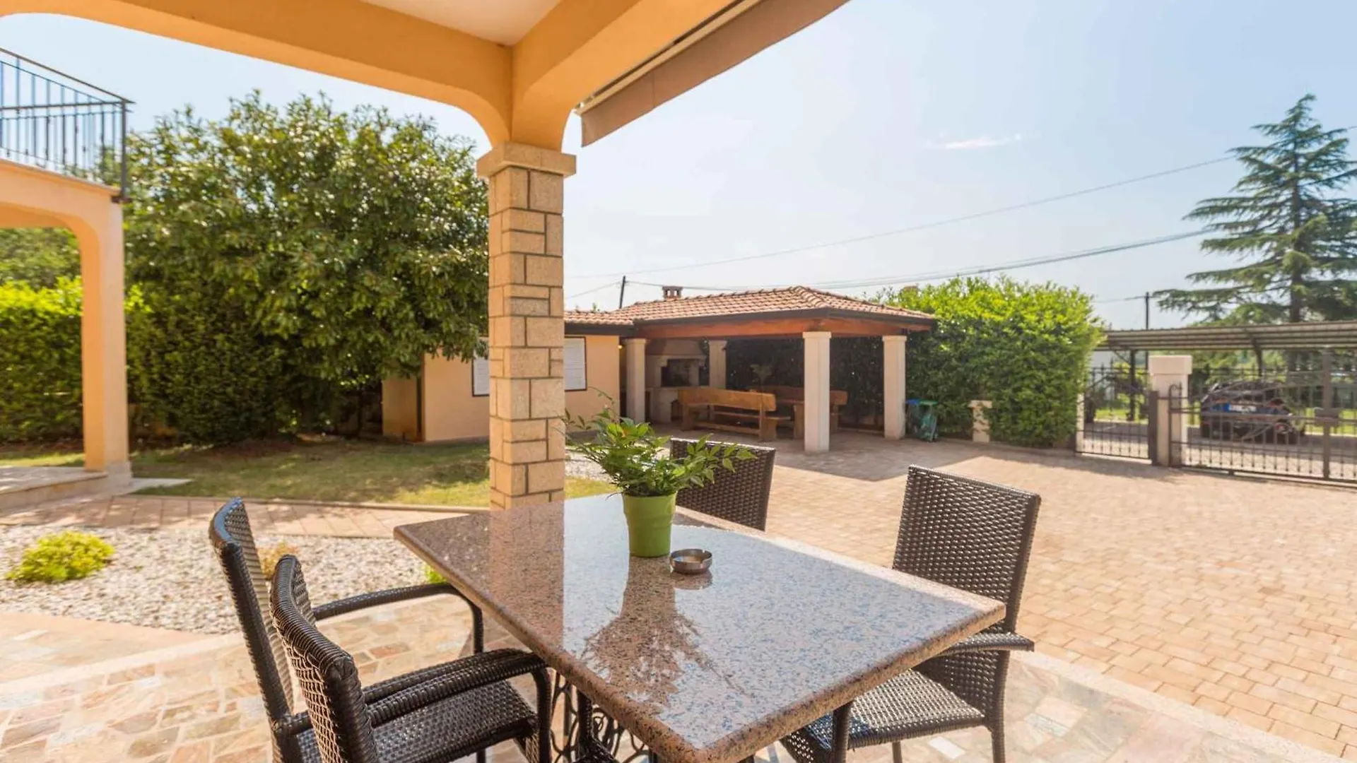Apartment In Porec 43010