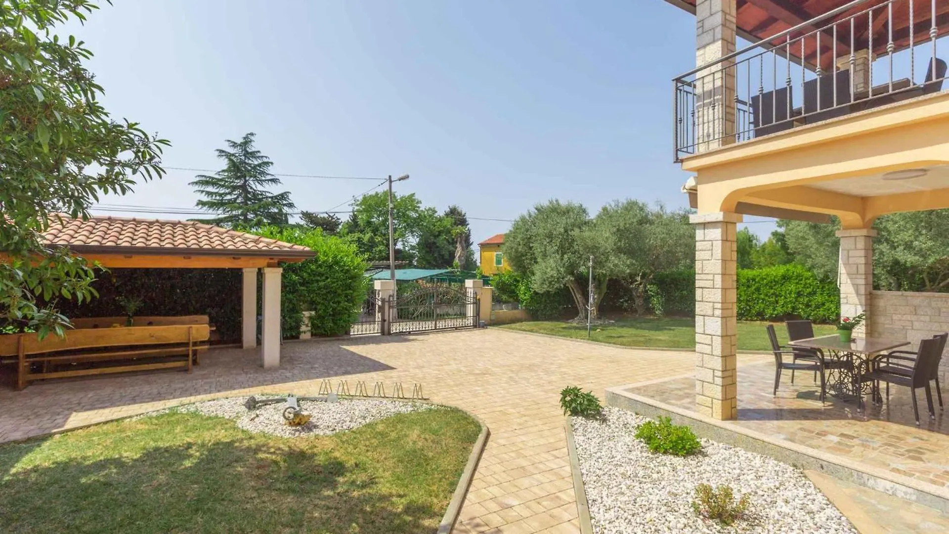 Apartment In Porec 43010